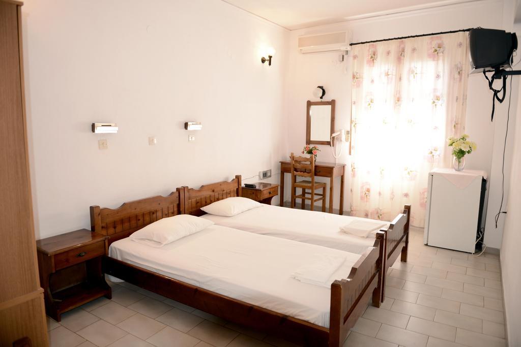 Anthemis Hotel Agios Kirykos  Room photo