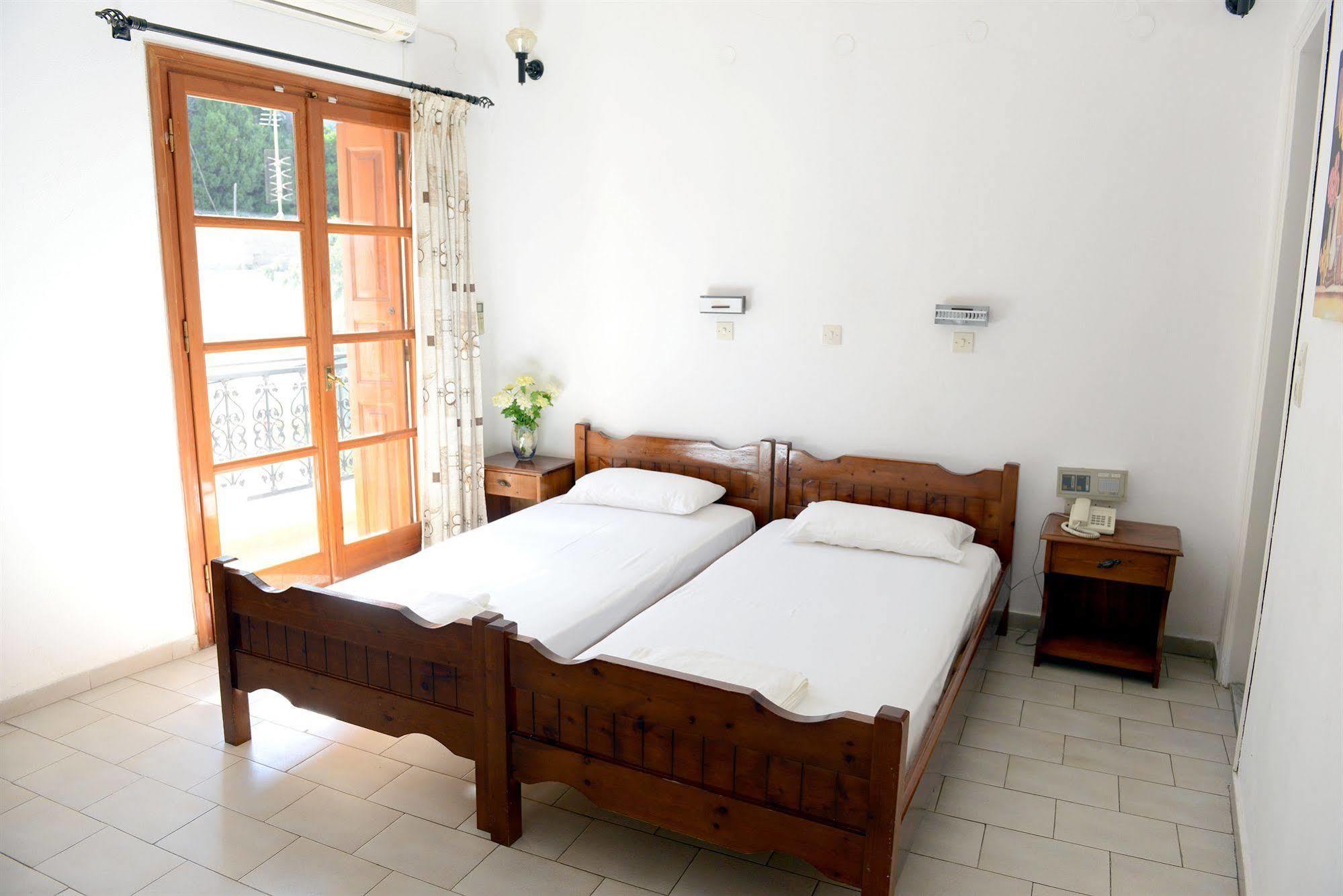 Anthemis Hotel Agios Kirykos  Exterior photo